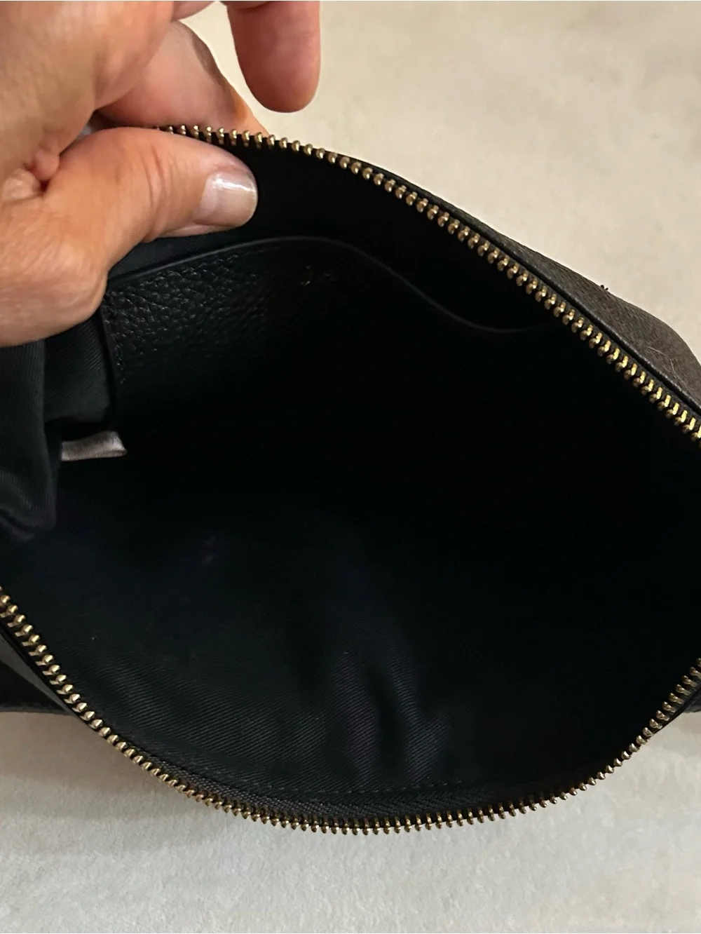 JAGGS Black Stud-Trim Pebbles Leather Wristlet Clutch